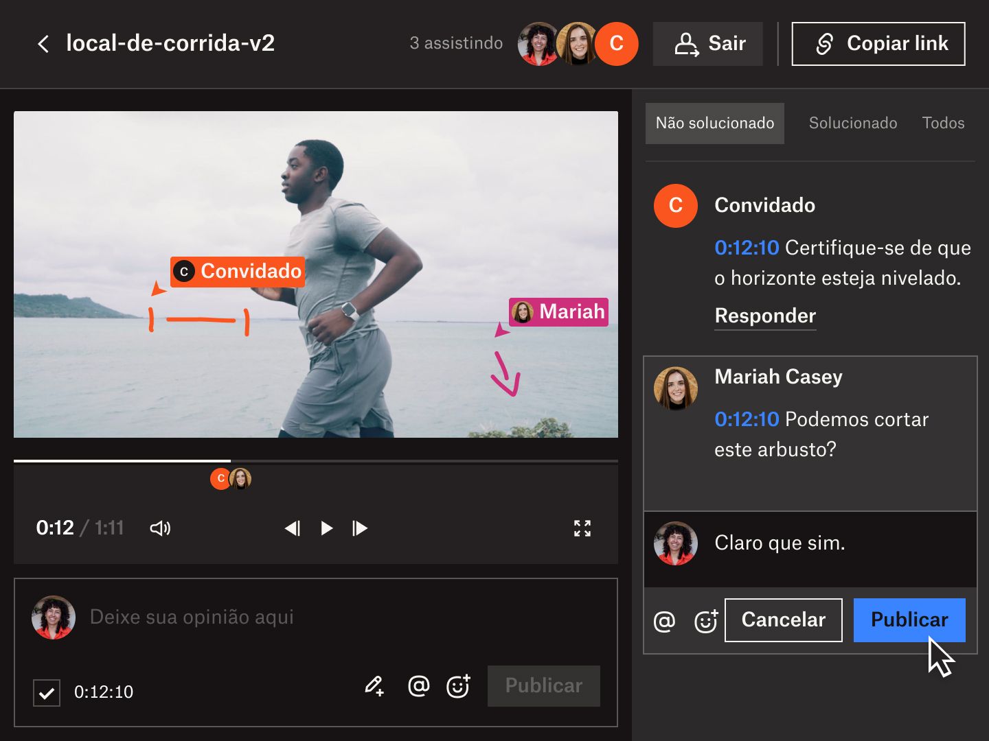 Interface de usuário do Dropbox Replay mostrando vários colaboradores comentando e respondendo a opiniões com carimbo de data e hora em um vídeo.