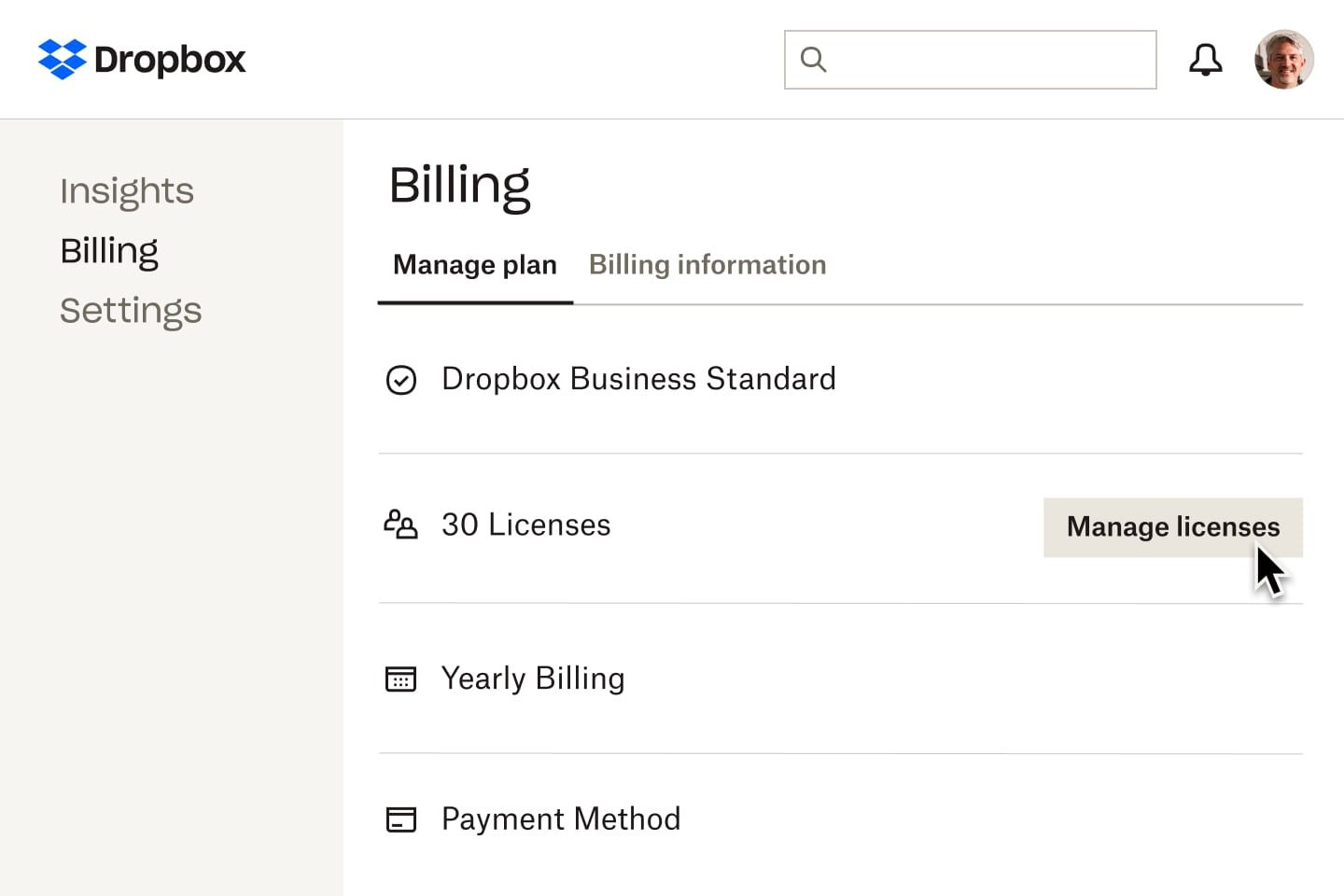 La vista de facturación en Dropbox que muestra el tipo de suscripción de un usuario, cuántas licencias están asociadas a la cuenta, el calendario de facturación y el método de pago