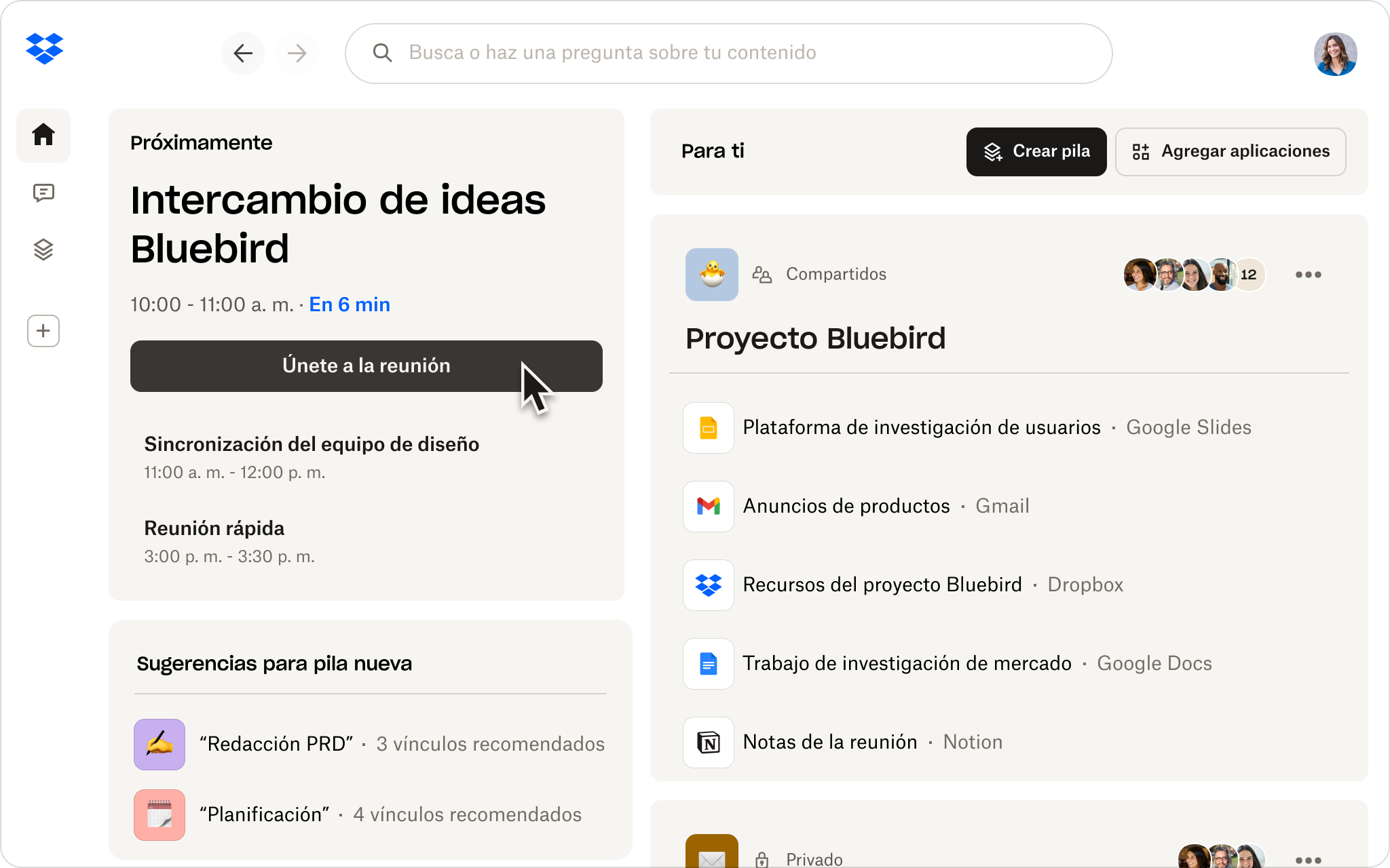 La imagen animada muestra un usuario escribiendo "objetivos de la empresa" en la barra de búsqueda de Dash, viendo el contenido con las palabras clave destacadas y, a continuación, haciendo clic en un archivo de Dropbox Paper titulado Company Objective Key Results (OKR).