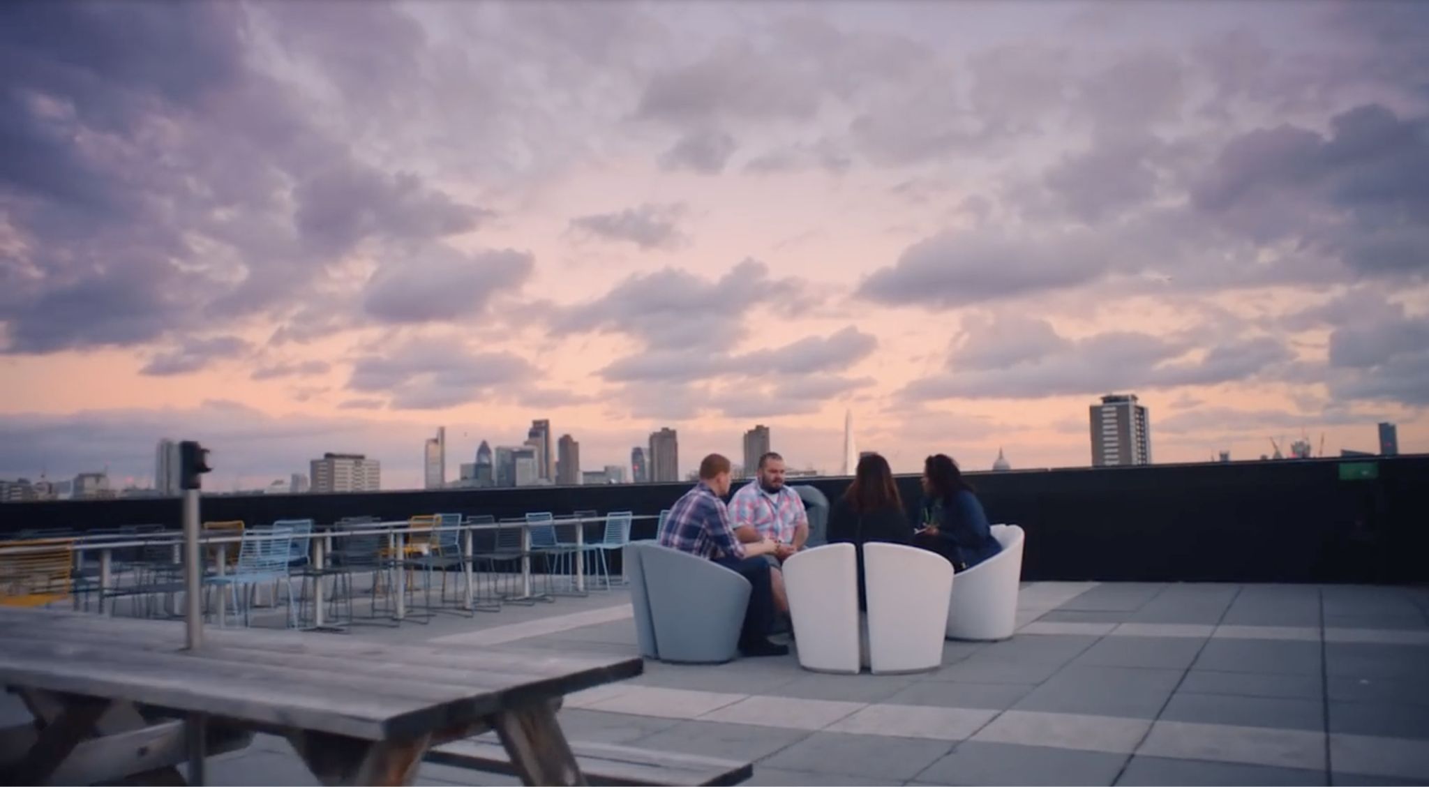 Video of how Expedia empowers a global workforce with Dropbox