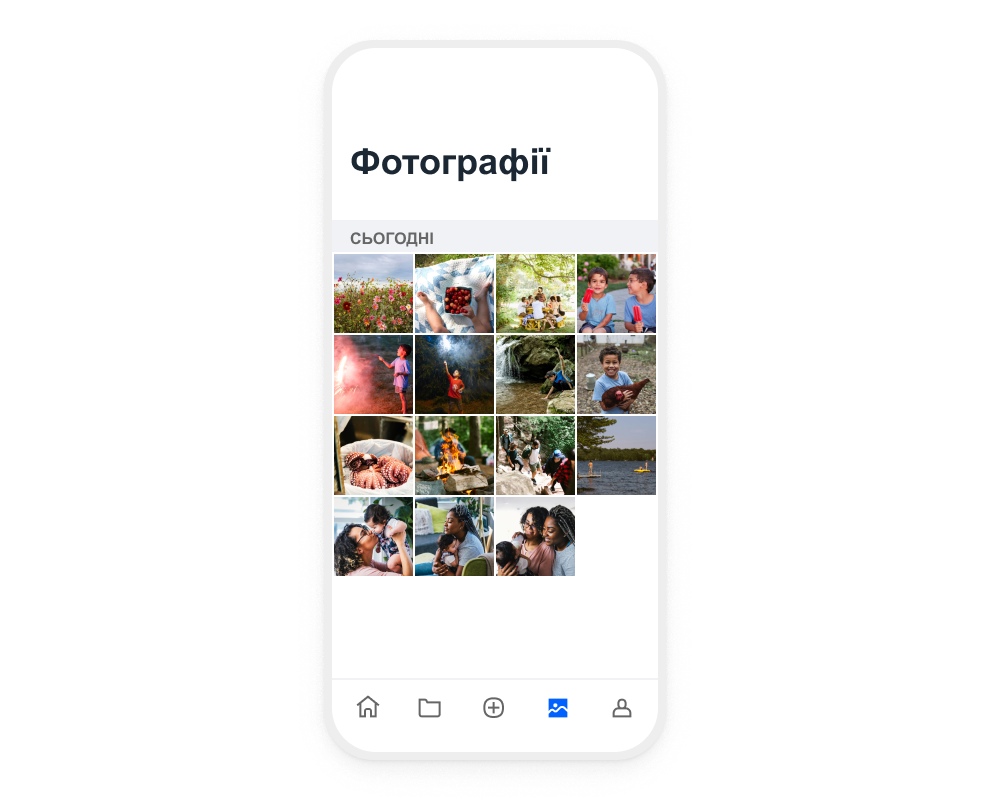 Набір фотографій, збережених в обліковці користувача Dropbox у мобільному додатку