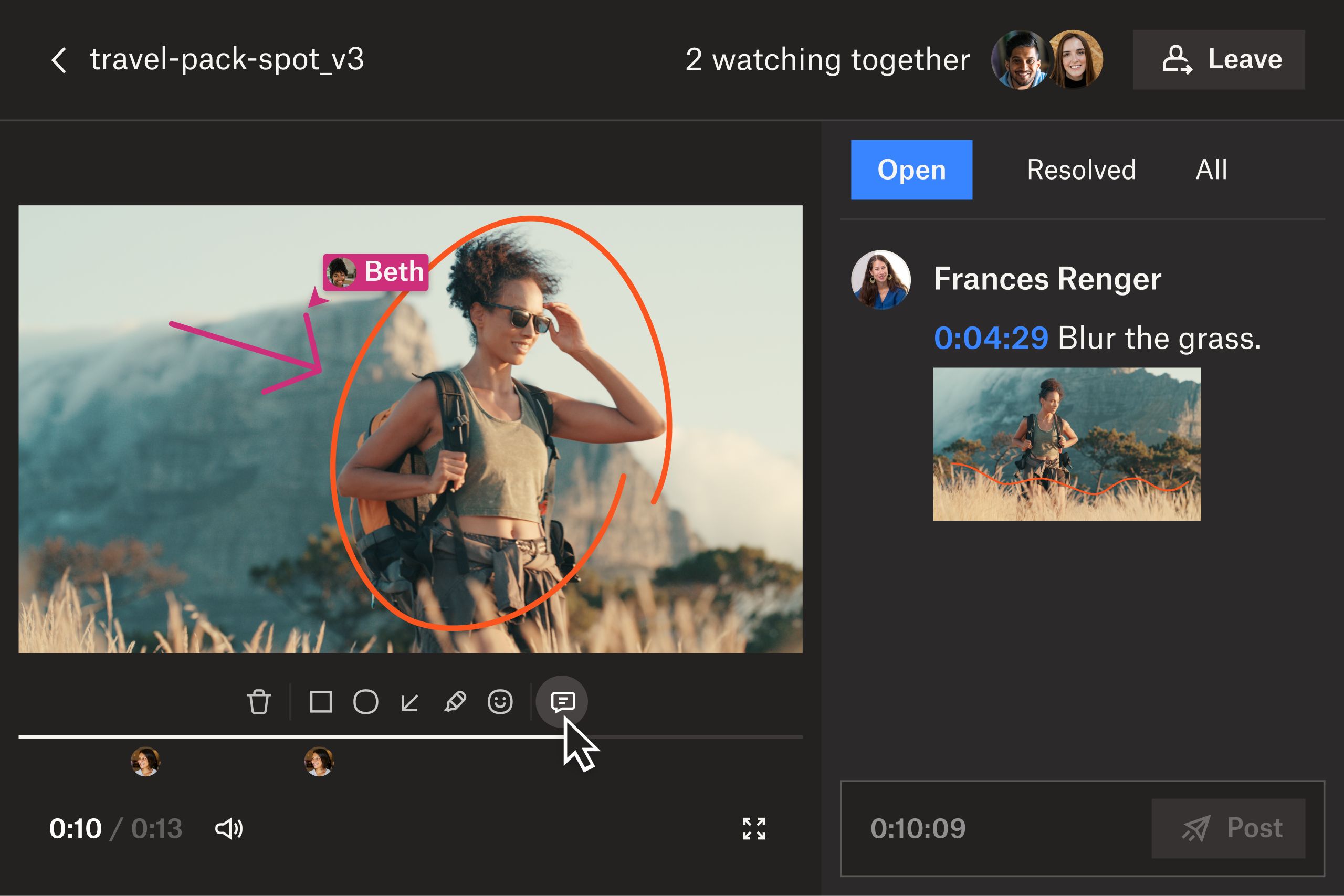 Una representación visual de la función &quot;hacer comentario en una marca de tiempo concreta&quot; de Dropbox Replay, una herramienta para hacer comentarios en vídeos.