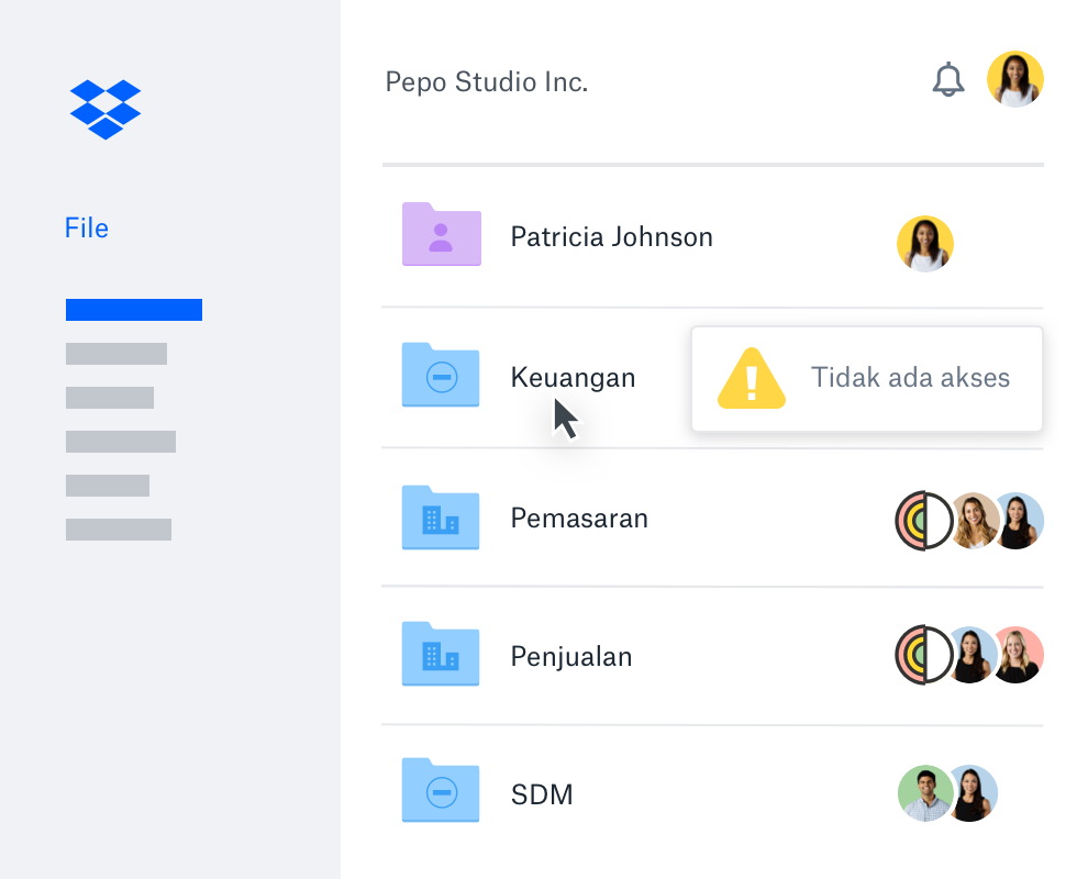 Seorang pengguna mengatur tingkat akses untuk folder tertentu