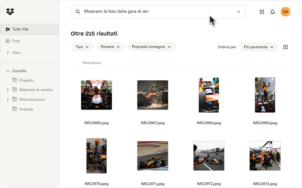 Interfaccia di Dropbox che mostra i risultati della ricerca per “foto della gara di ieri”