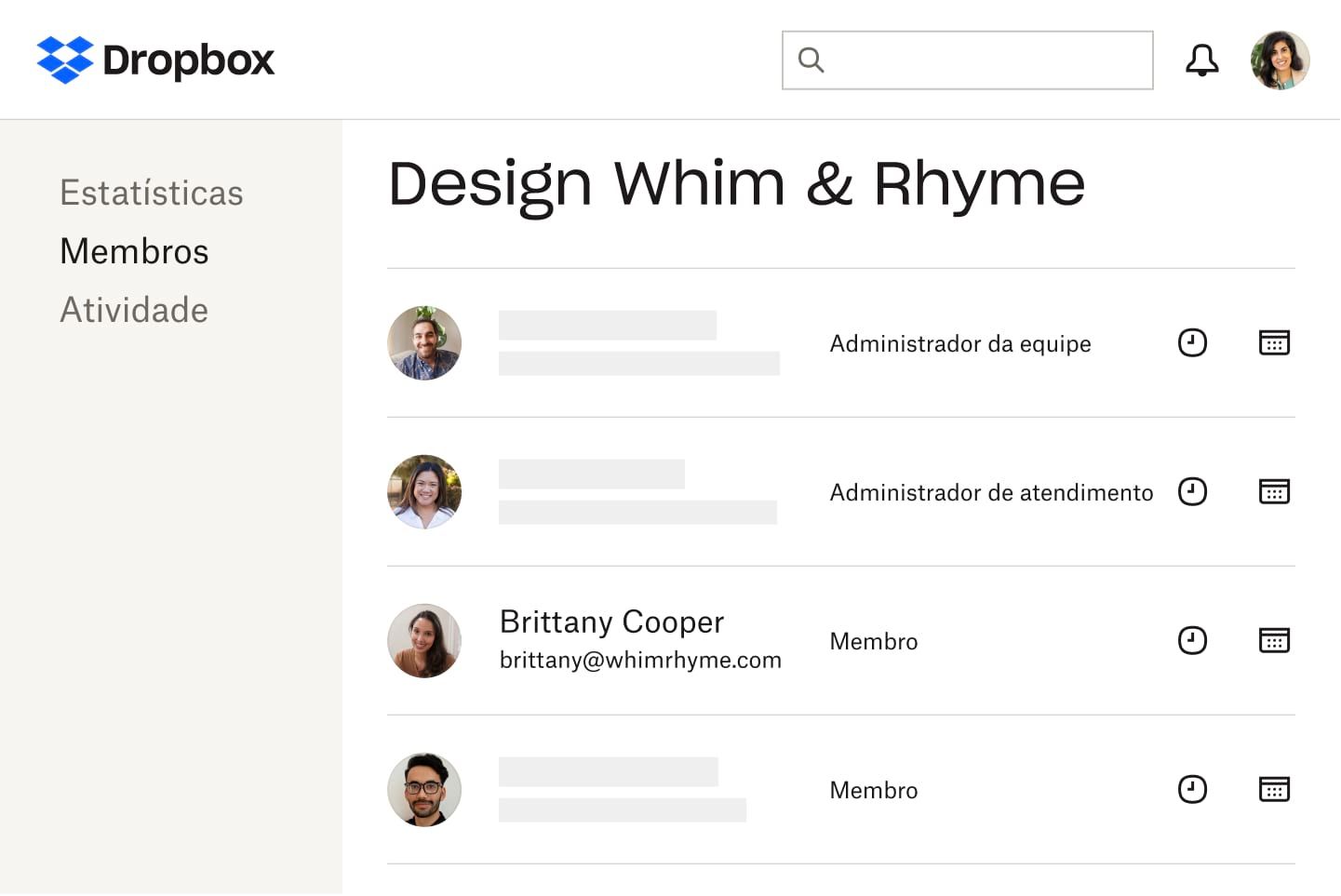 Uma lista de membros de uma equipe e seus diferentes níveis de acesso a uma conta do Dropbox compartilhada, incluindo &quot;administrador de equipe&quot;, &quot;administrador de atendimento&quot; e &quot;membro&quot;. 