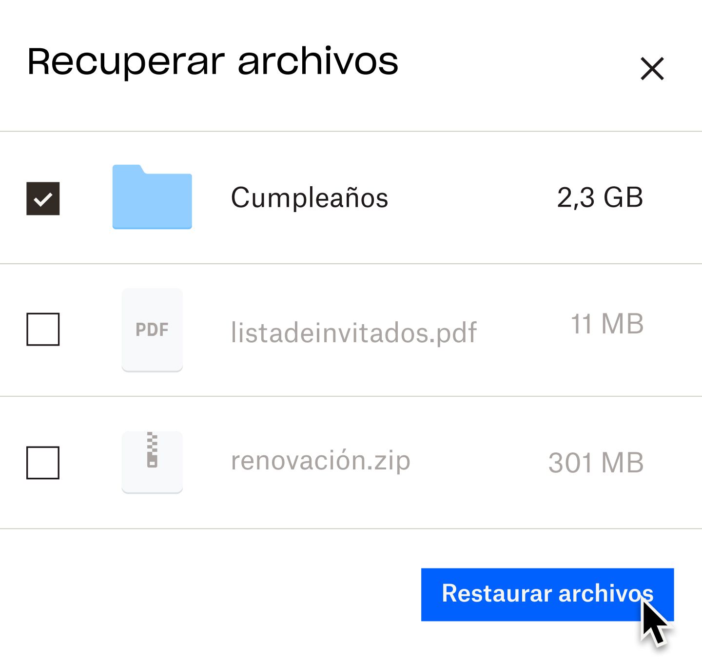 Un usuario que hace clic en un botón azul denominado “restaurar archivos”