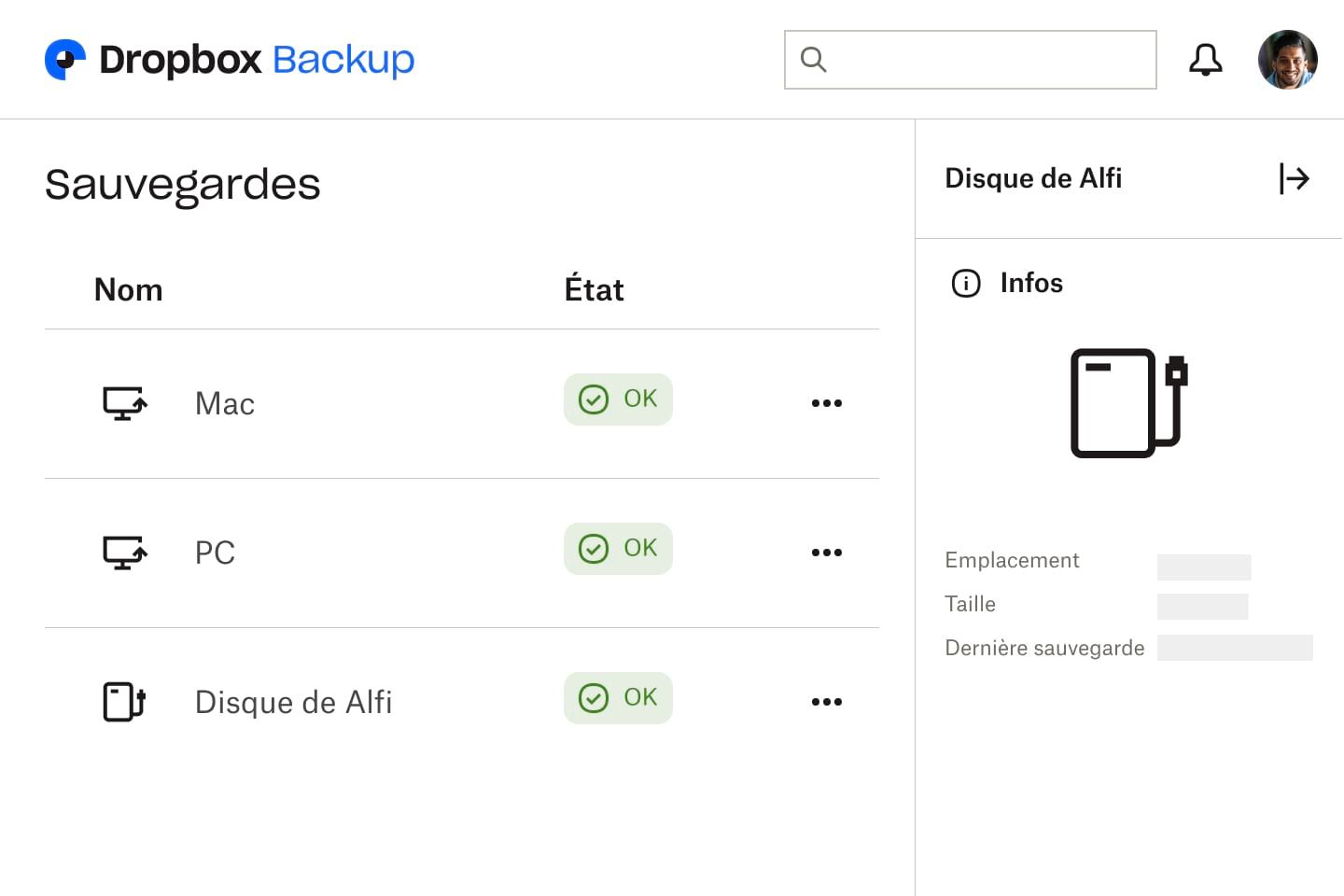 Une image de l’interface de Dropbox Backup avec trois disques ayant terminé leur sauvegarde et affichant le statut « terminé ».