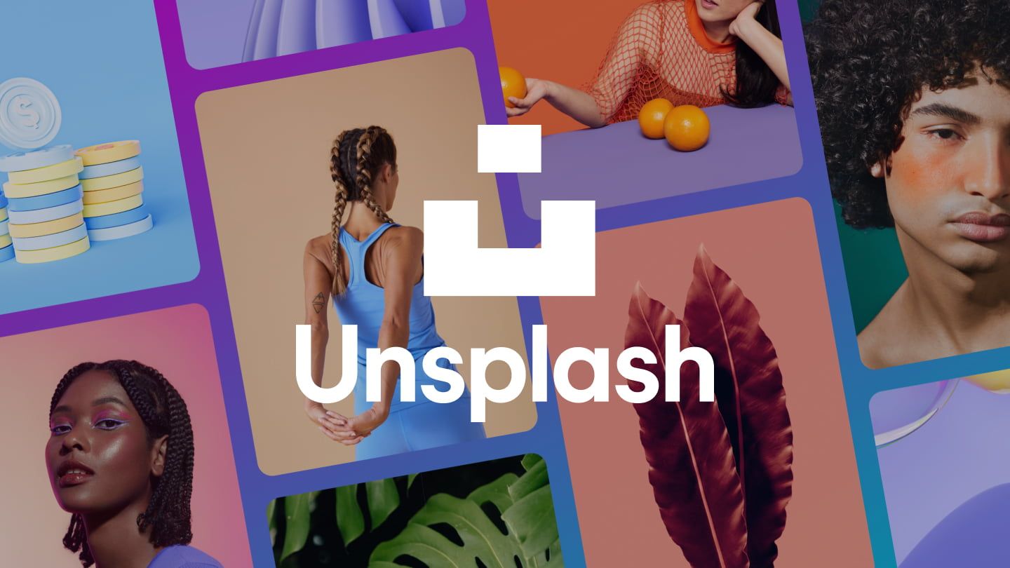 Логотип Unsplash на тлі різних фотографій