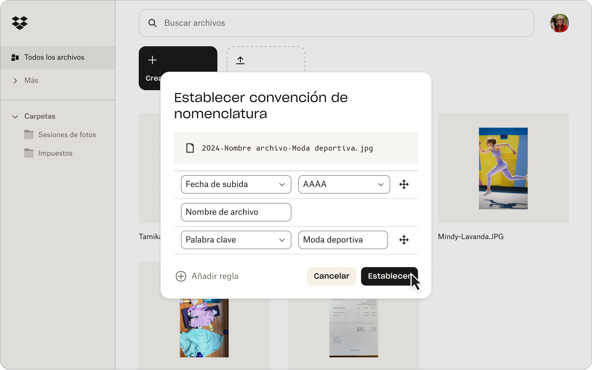 Captura de pantalla de la interfaz de Dropbox que muestra a alguien estableciendo una convención de nombres en su almacenamiento en la nube