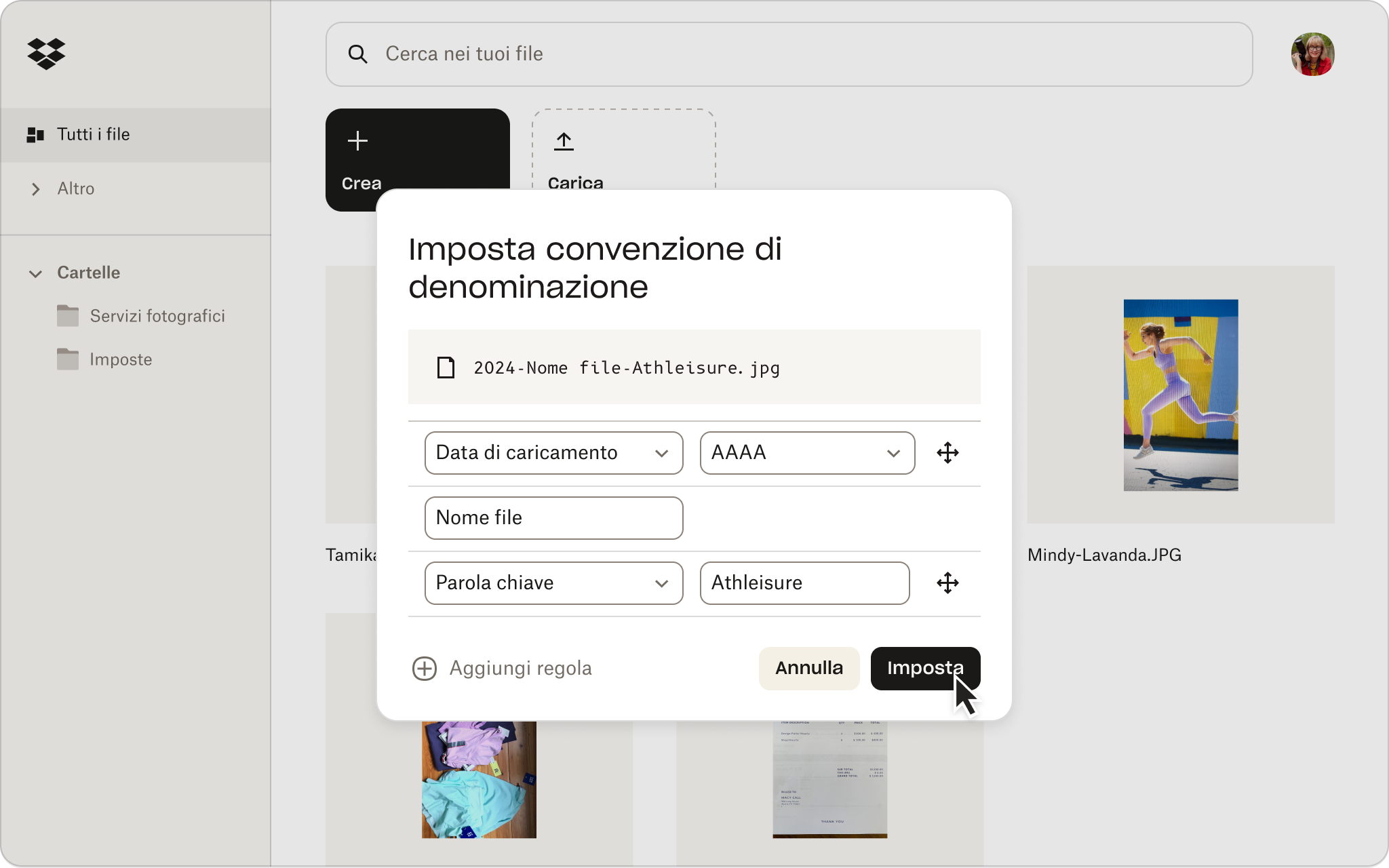 Uno screenshot dell’interfaccia di Dropbox che mostra una persona mentre imposta una convenzione di denominazione nel proprio spazio di archiviazione cloud.