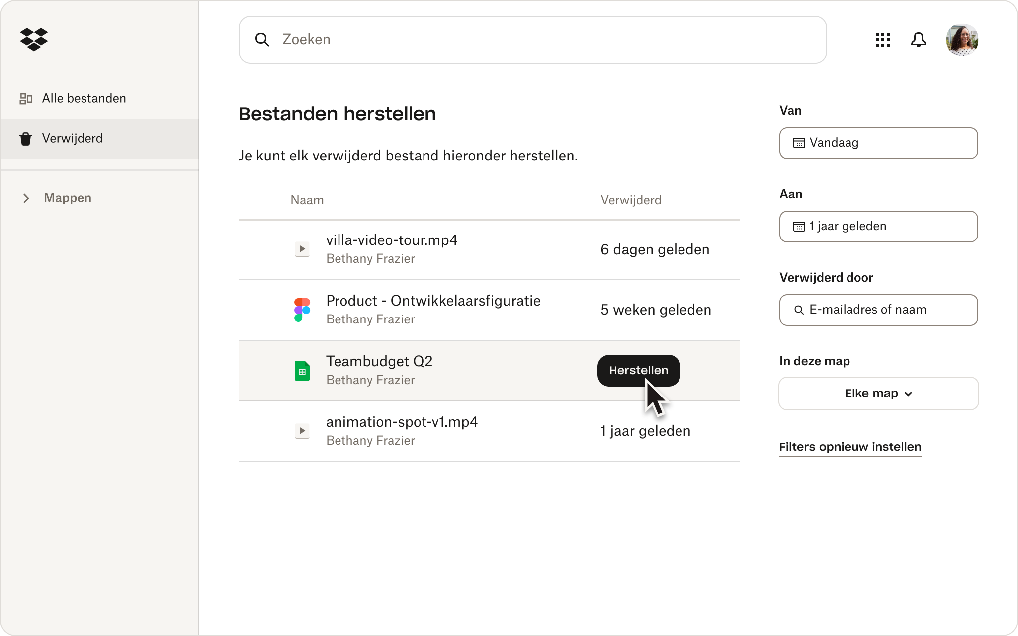 Een screenshot van de Dropbox-interface waarop iemand de verwijderde bestanden in de cloudopslag bekijkt.