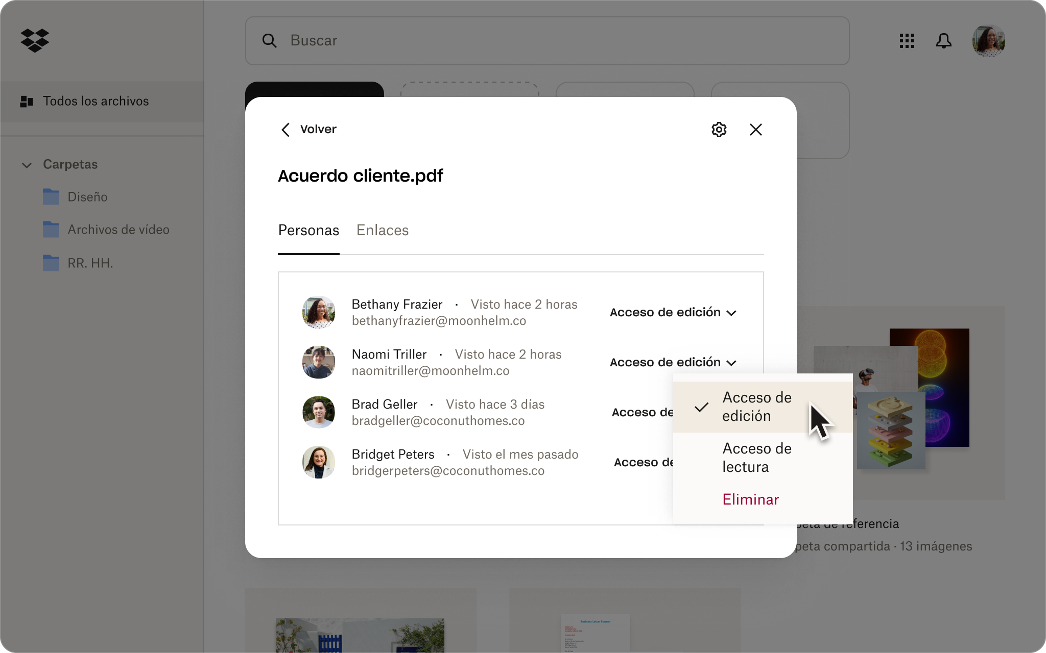 Una captura de pantalla de la interfaz de Dropbox que muestra a alguien ajustando la configuración para compartir un archivo mientras lo envía.