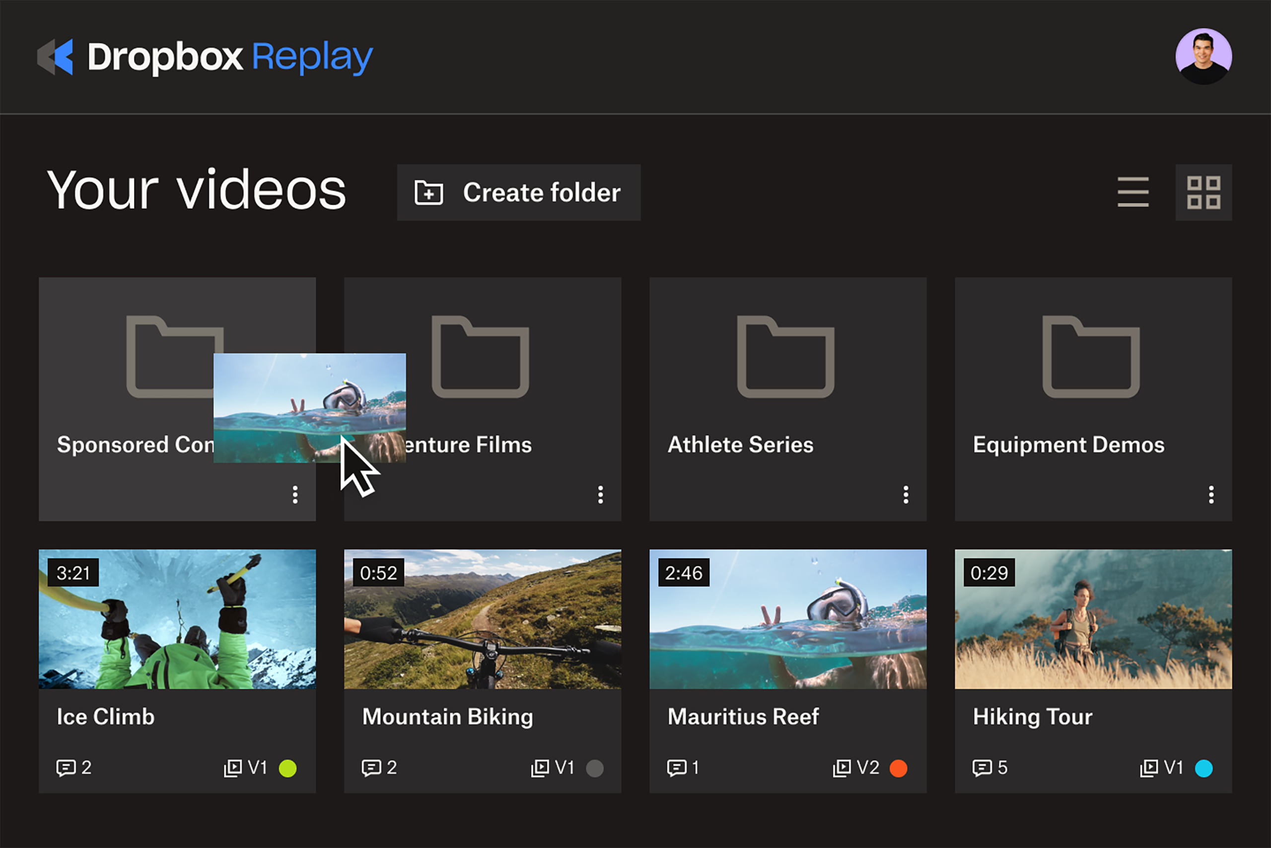 ユーザーが動画をフォルダに移動している Dropbox Replay インターフェース