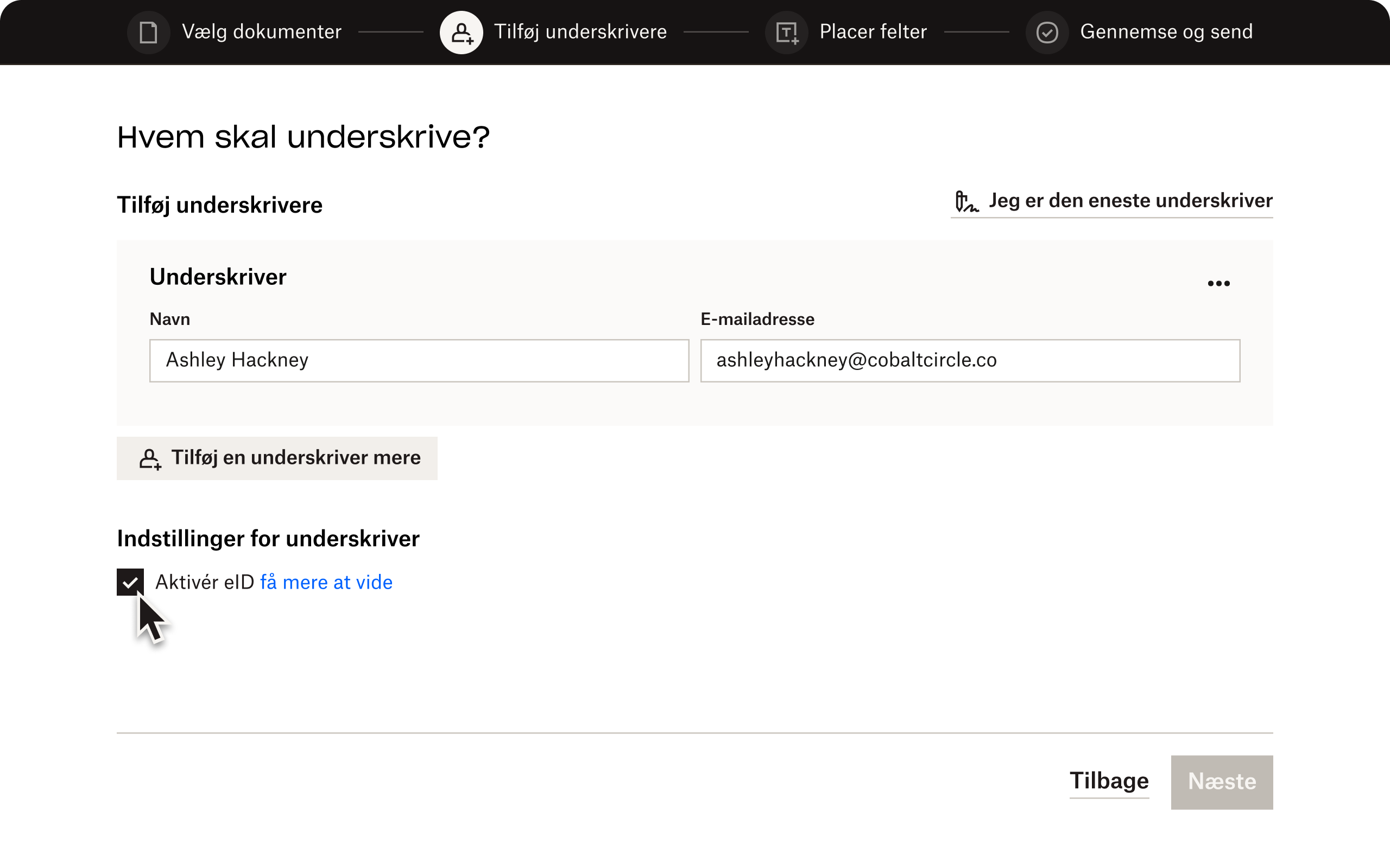 Det andet trin i Dropbox Sign, hvor en bruger kan tilføje underskrivere og aktivere eID