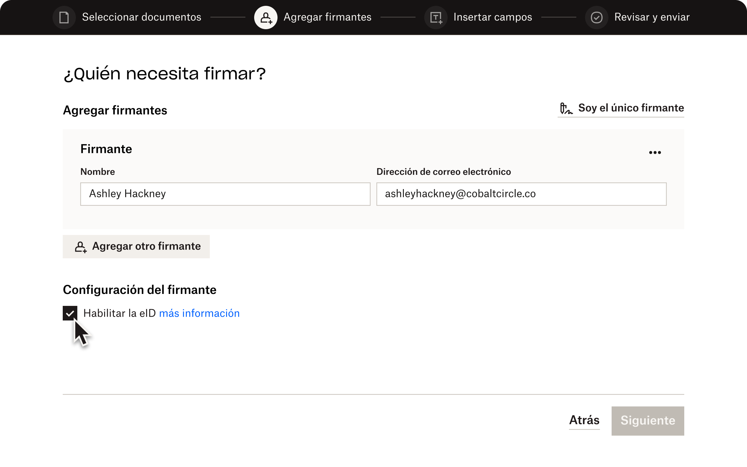El segundo paso de Dropbox Sign, donde un usuario puede agregar firmantes y habilitar eID