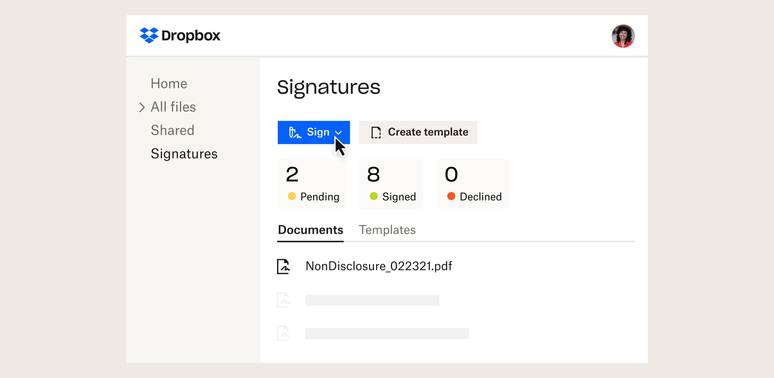 Interfaz de usuario del producto que muestra la funcionalidad de firma electrónica en Dropbox 
