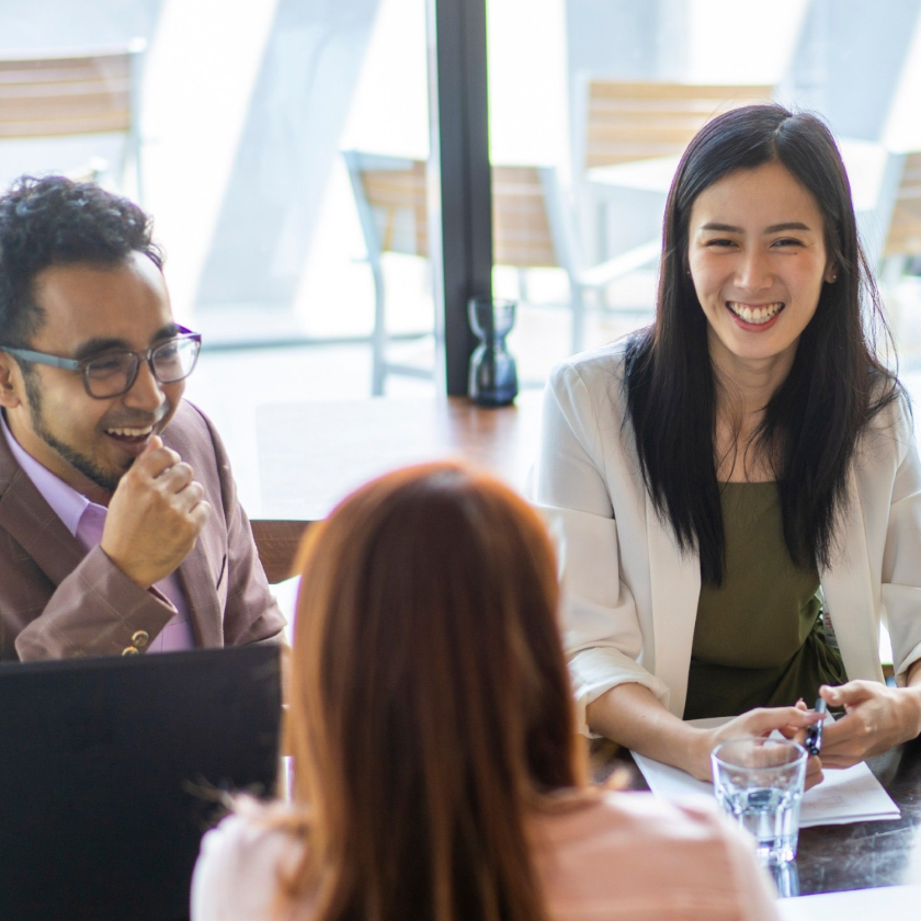 A team collaborates effectively in an informal meeting environment.