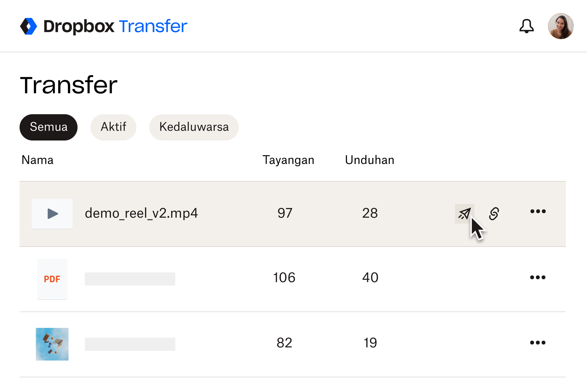 Tangkapan layar UI Dropbox Transfer Kursor berada di atas opsi mengirimkan file mp4 melalui Dropbox Transfer