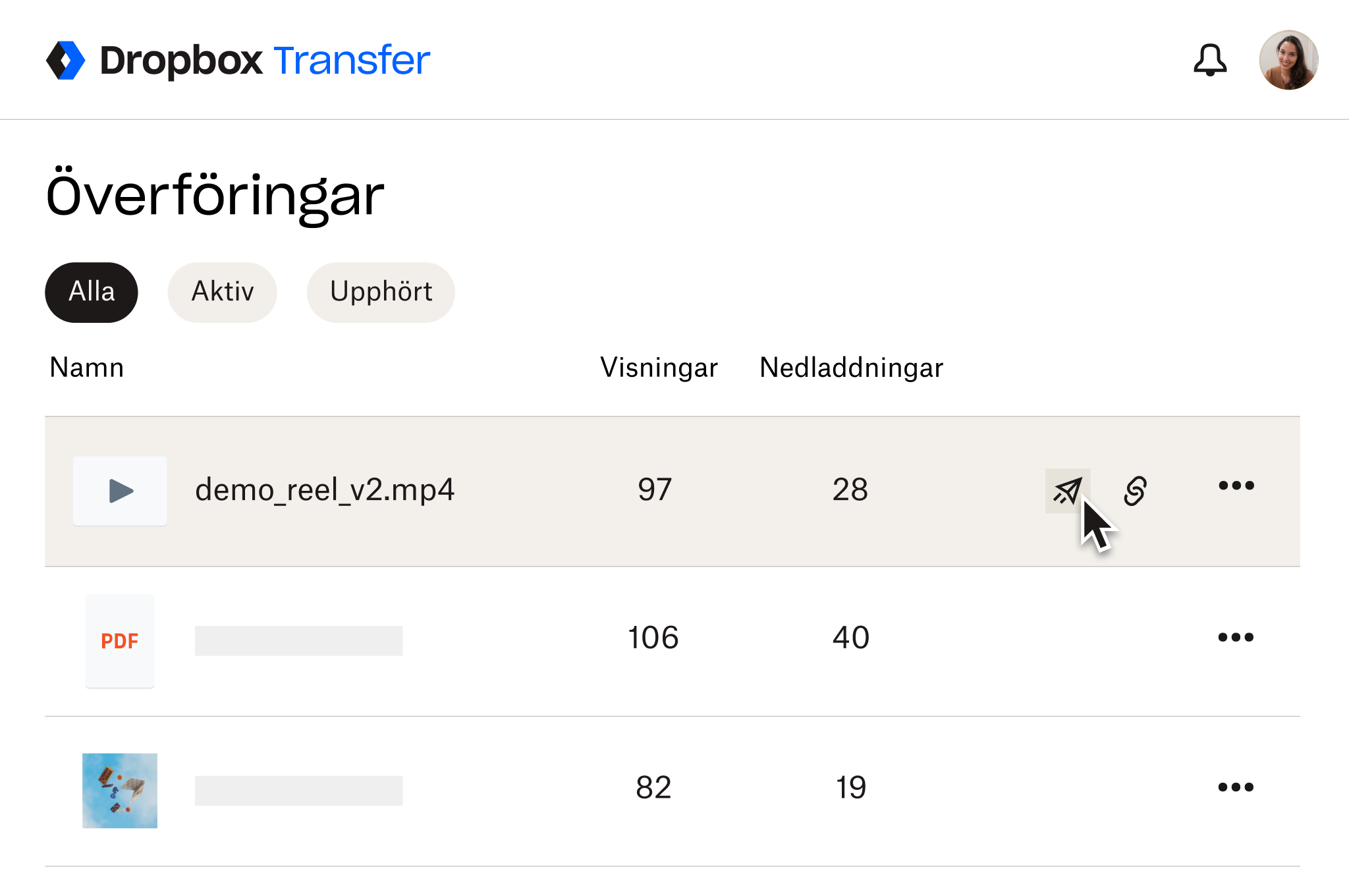 Skärmklipp av Dropbox Transfer-gränssnittet. En muspekare ligger över alternativet att skicka en mp4-fil via Dropbox Transfer.