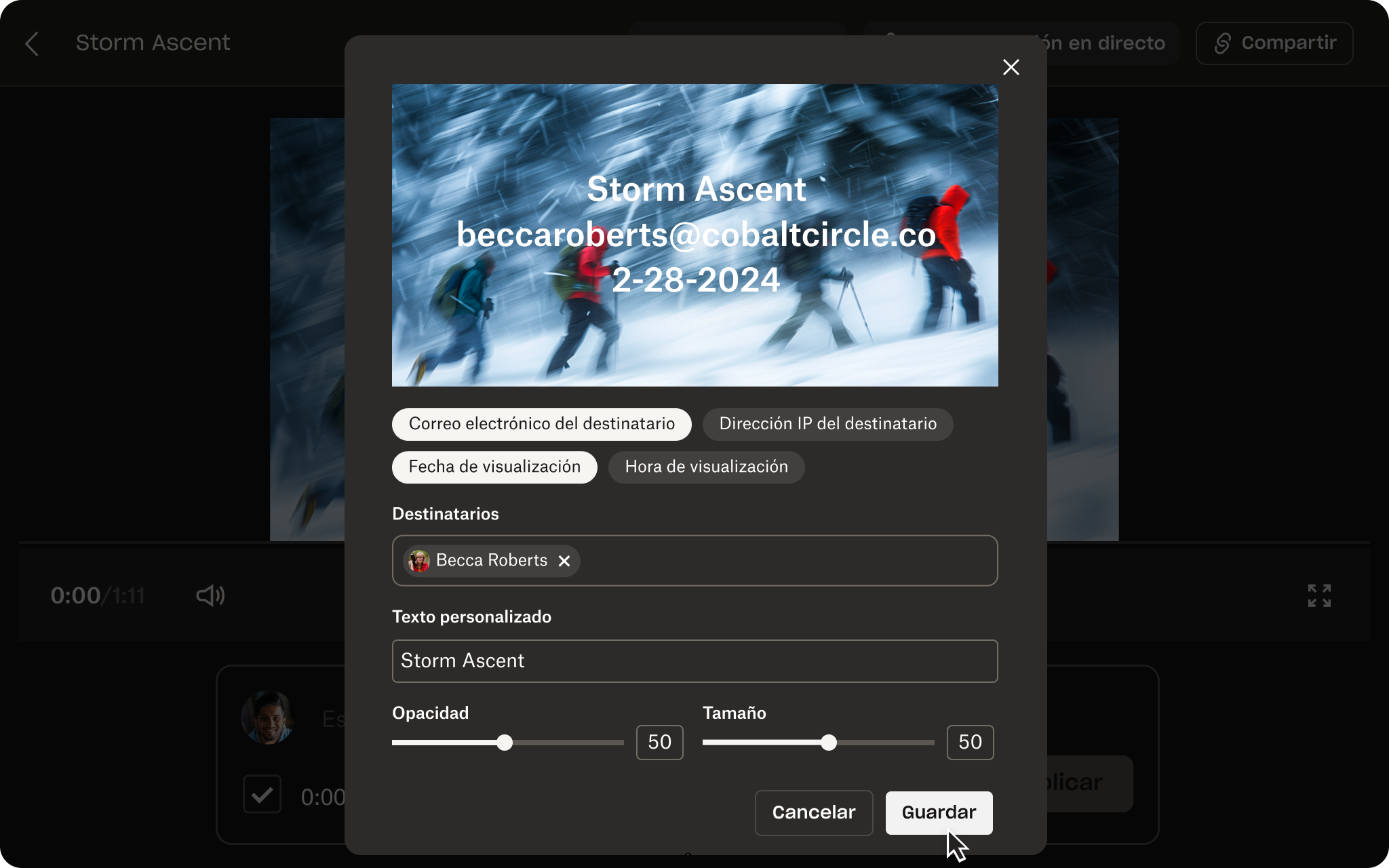 Captura de pantalla de la interfaz de usuario de Dropbox Replay que muestra un vídeo de personas caminando por la nieve, con una marca de agua de texto superpuesta al vídeo.